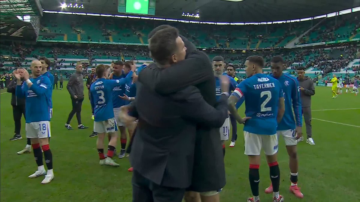 ๐ฃ๏ธ โThe first Rangers manager to win his first Old Firm derby at Celtic Park since Walter Smith in 1991โ Rangers defeat Celtic in a five-goal thriller and celebrate with their fans. Your thoughts on the match? โฌ๏ธ
