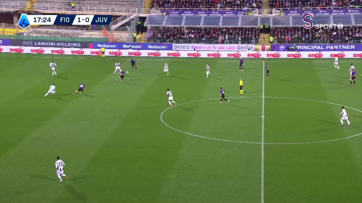 Fiorentina, 3 dakika arayla attığı 2 golle Juventus'u sarsıyor!