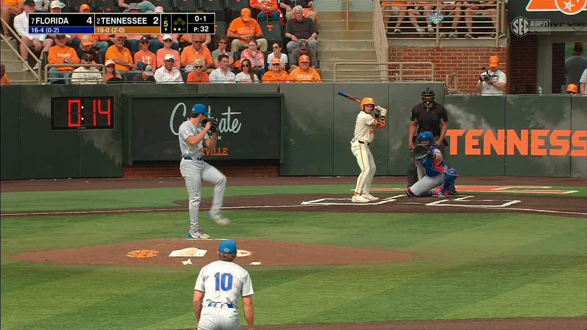 Gavin makes it a one-run ballgame! 📺 #GBO // #BeatUF