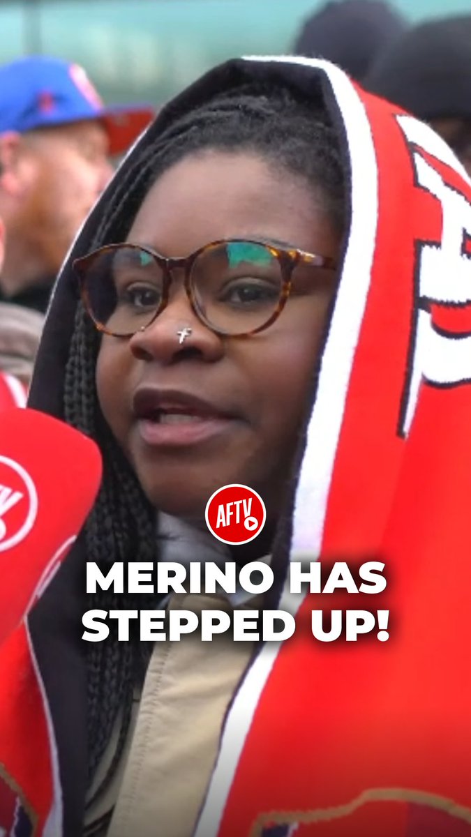 Midfielder Mikel Merino has more goals than £70m Hojlund… 😂 #FanCams
