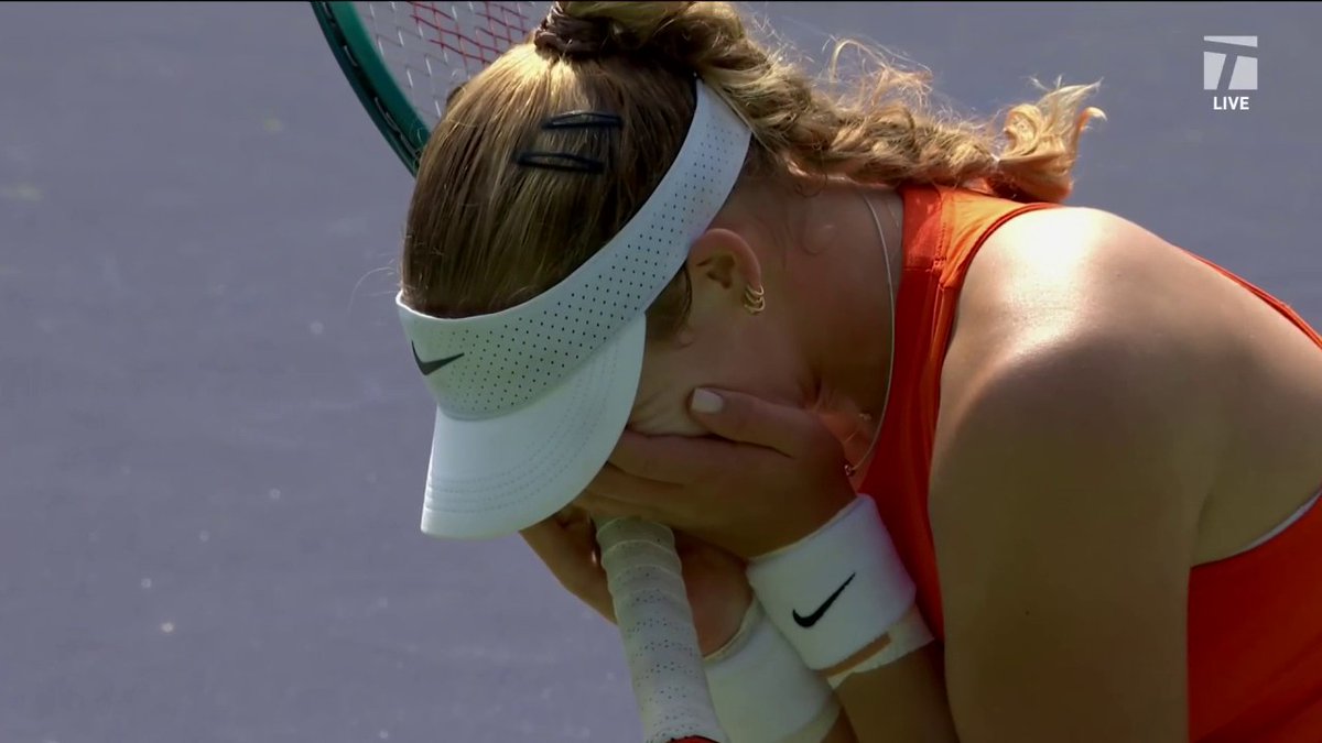 To be the best you have to beat the best ... AND SHE DID 😤 Mirra Andreeva defeats Aryna Sabalenka 2-6, 6-4, 6-3 👏 #TennisParadise