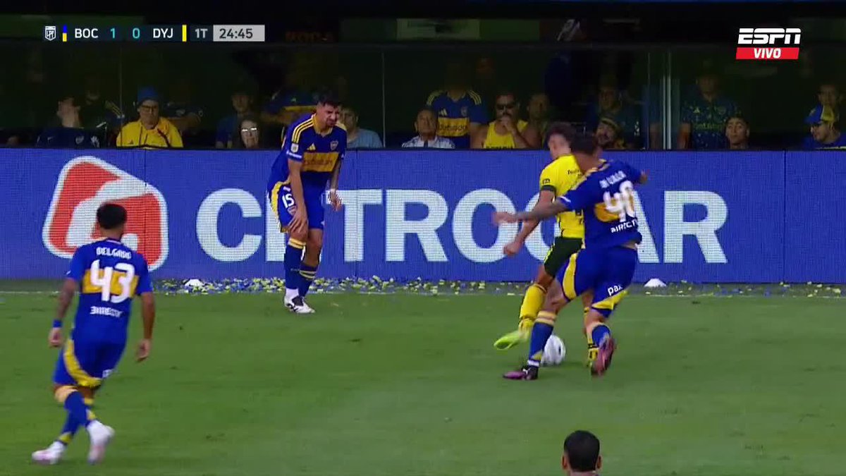 📹El MOMENTO de la LESIÓN de WILLIAMS ALARCÓN. 🔎Solo y sin contacto sintió el dolor en la rodilla derecha, muy desafortunado.