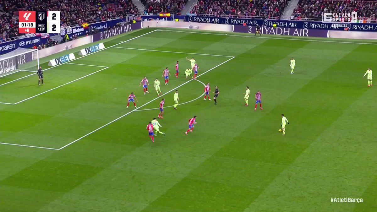 🤯 𝐂𝐎 𝐙𝐀 𝐂𝐎𝐌𝐄𝐁𝐀𝐂𝐊 𝐁𝐋𝐀𝐔𝐆𝐑𝐀𝐍𝐘! 🤯 FC Barcelona przegrywała już 0:2, ale wywozi komplet punktów z Madrytu po golach Lamine Yamala i Ferrana Torresa na 4:2! 🚀 𝐖😳𝐖! #lazabawa🇪🇸