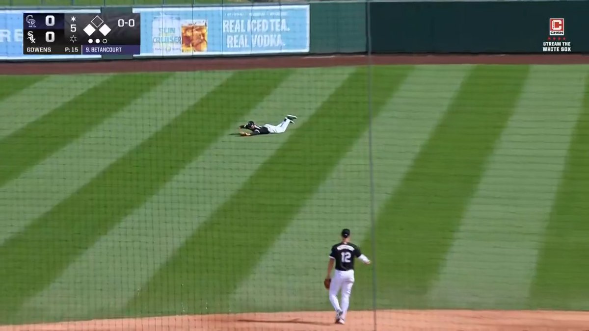 Sell out for the out! Braden Montgomery makes a remarkable diving catch 😲