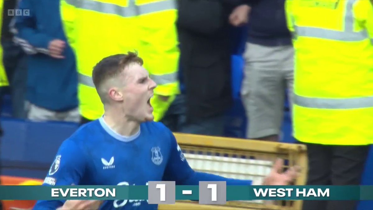 A wonderful day for Newcastle fans everywhere. Wayne Rooney enjoyed it too! 😅 #MOTD2