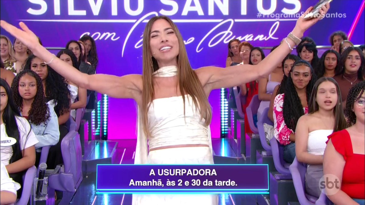 Programa Silvio Santos retorna do intervalo com o tema de abertura da novela "A Usurpadora". Além disso Patrícia comunica sobre o retorno da novela. #ProgramaSilvioSantos #PSS #SilvioSAntos #LaUsurpadora #AUsurpadora