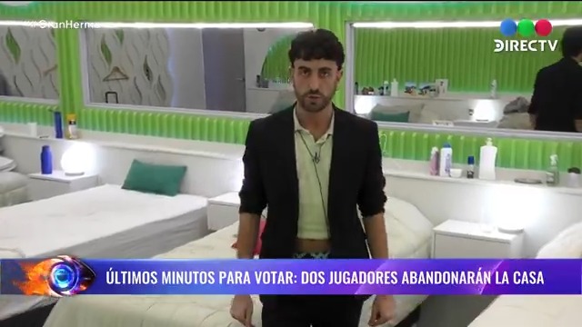 cuándo estás en una competencia sobre quién ama más Argentina pero tu rival es ulises de gh #GranHermano
