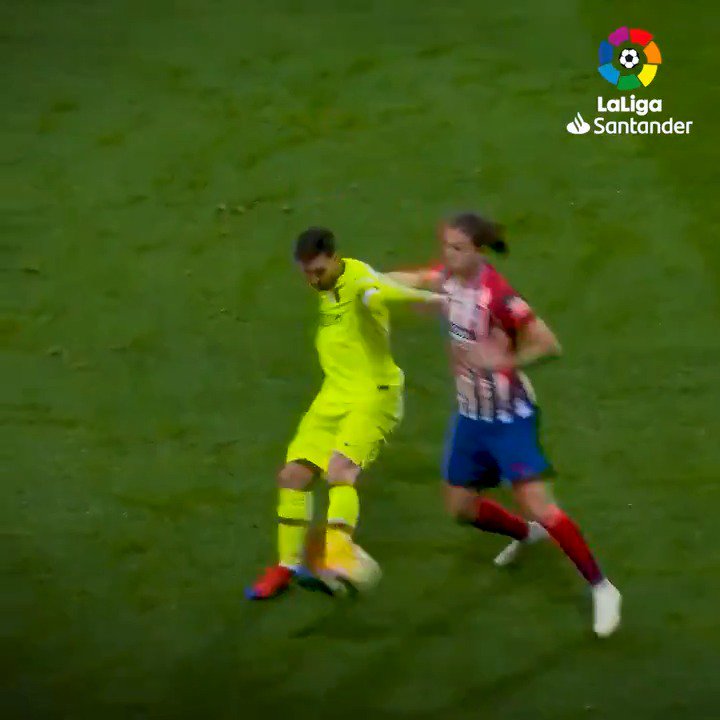Ataque Futbolero Como que ya es técnico? Si hoy de comió este caño en el barça atleti