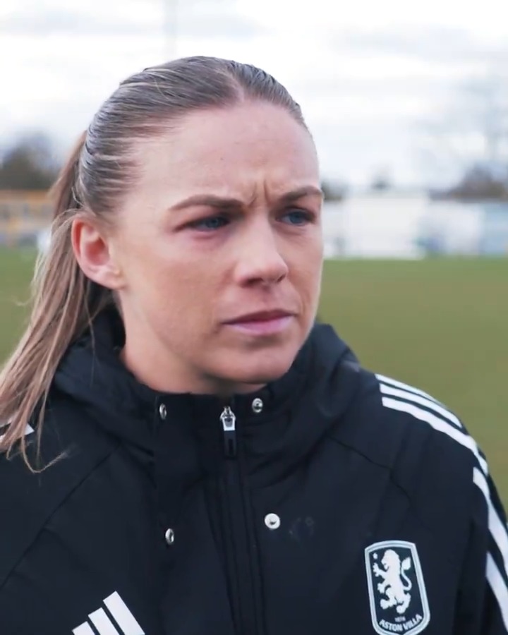 "We need to fight for each other, fight for the fans, the club and the staff." Kirsty Hanson 💜