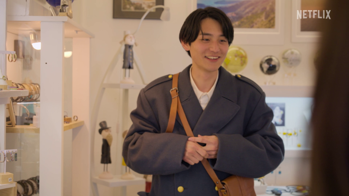 💙ナナミ&amp;ケンスケ 海と空の間に浮かぶ村”エズ”へ💙 #オフラインラブ 未公開映像 エズに日帰り旅行をした二人。 見晴らしのいいベンチでぐっすり昼寝をしてしまうケンスケをやさしく起こすナナミ。 そして、買い物に立ち寄った店では…