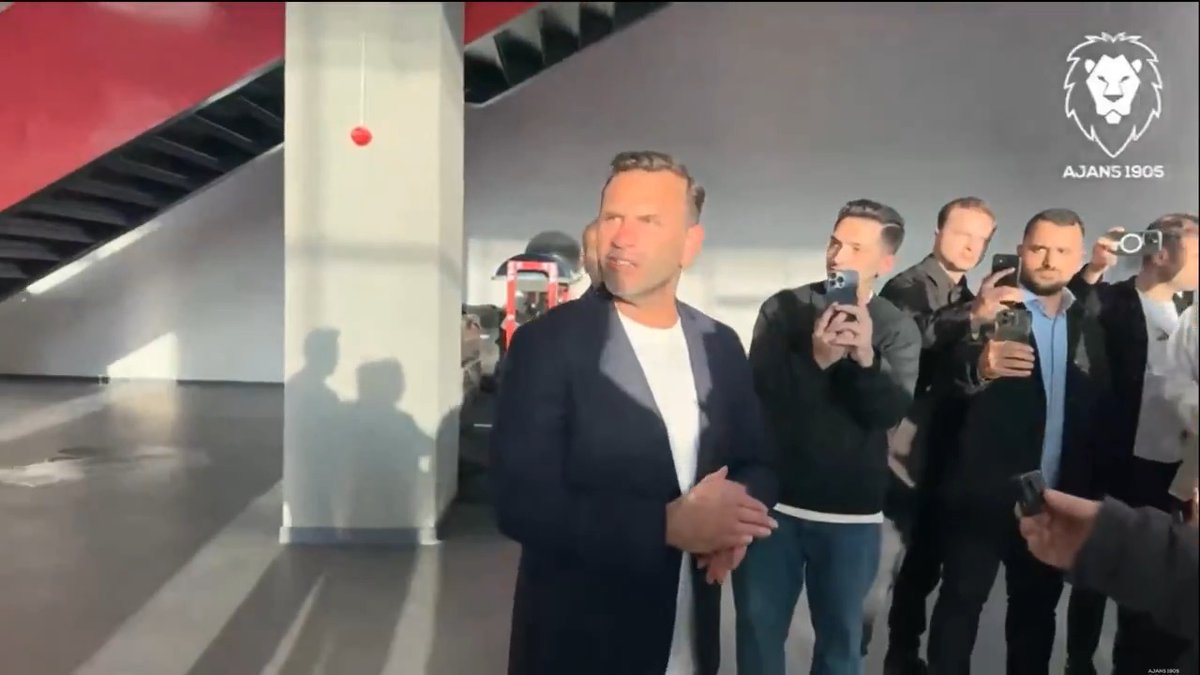 Okan Buruk: "Kemerburgaz Metin Oktay Tesisleri'nde eksik yok, fazla var. Çalışma kalitemizi çok yükseltti, motivasyonumuzu çok yükseltti." (Ajans 1905)