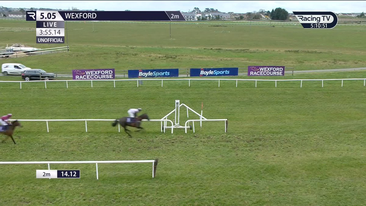 A fine St Patrick's Day for Gordon Elliott as Theflyingking completes an across-the-card six-timer with success at Wexford Racecourse 👇🏻