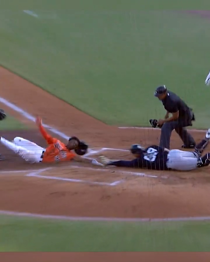 This slide from Enrique Bradfield Jr. was too clean 😮‍💨 #SpringBreakout