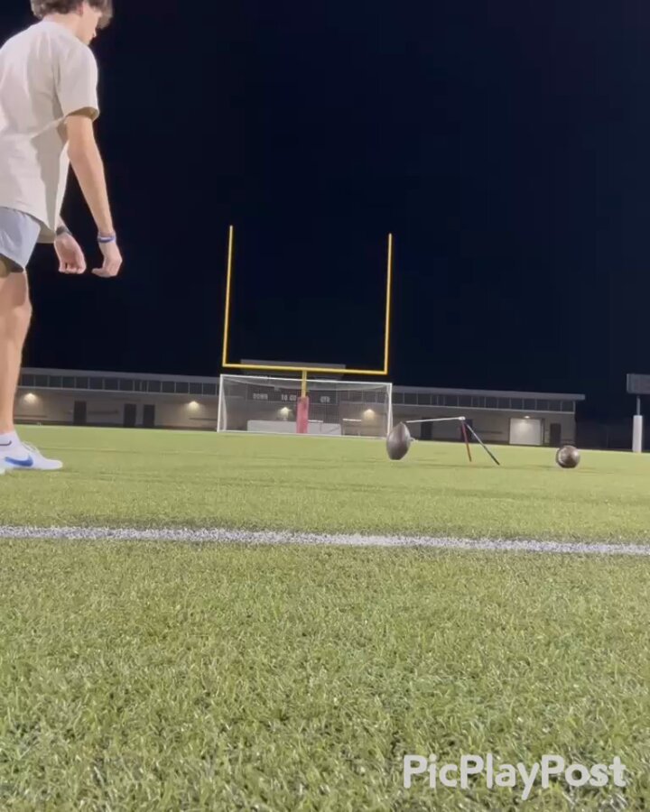Things are starting to sync up timing wise. Young kickers, this takes time but you will feel it when it happens. It’s all about reps, you can’t force it. 2025 Jaden Tynes 6’2 175 17 yrs old