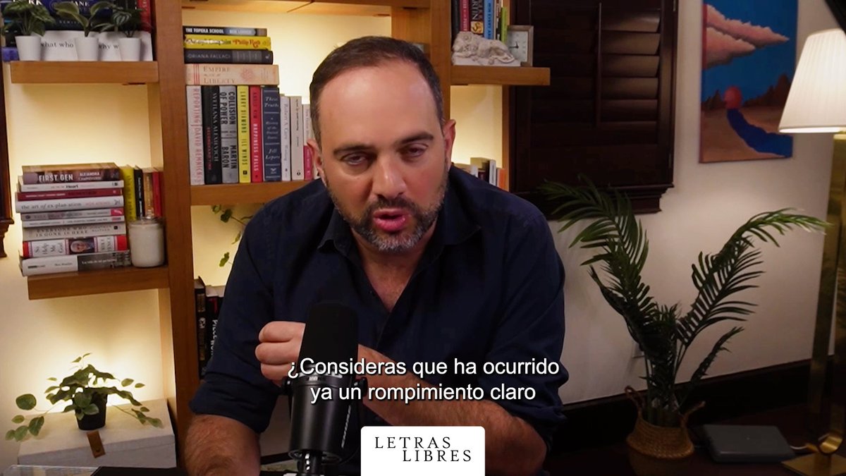 La historiadora, periodista y política española Cayetana Álvarez de Toledo (Cayetana Álvarez de Toledo) advierte: "Estamos frente al final del mundo como lo hemos conocido prácticamente desde 1945". En #Ciberdiálogos, conversa con León Krauze sobre las posibles consecuencias de las tensiones entre Europa y EE.UU. durante el mandato de Trump. Mira la entrevista entera aquí: