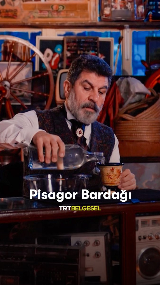 Her an Abuzer Kömürcü ekrana fırlayıp "Bırak ulan pisagor'un bardağını zürriyetsiz it ,çay koy" diyecekmiş gibi hissediyorum