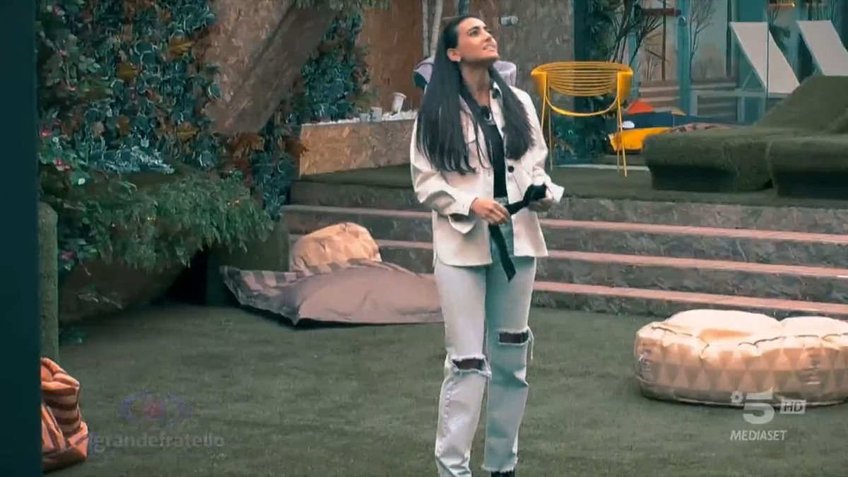 Negli ultimi giorni, Helena e Zeudi sono state protagoniste di un nuovo scontro 🔥 #GrandeFratello