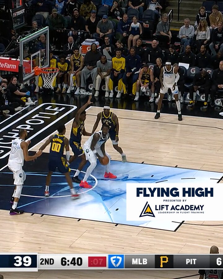 Thomas Bryant's POSTER is tonight's @FlyWithLift Flying High Moment of the Night. 😤😤