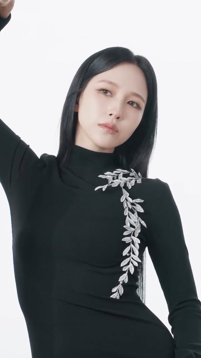 MINA FOR BOUCHERON &amp; HARPER'S BAZAAR JAPAN WHOA??