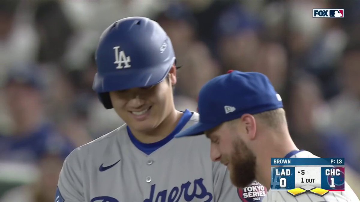 大谷翔平選手の 第3打席はライト前ヒット! 今シーズン初ヒット💥 ライトに強烈な打球を放つ! ①二ゴロ ②二直 ③ライト前ヒット 🎥FOX Sports: MLB #大谷翔平 #ドジャース