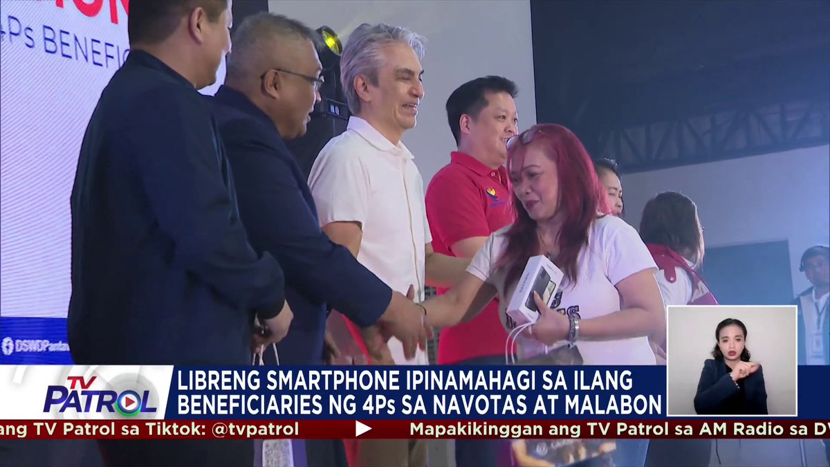 Namigay ang DSWD ng libreng smartphone para sa ilang benepisyaryo ng 4Ps. Mapabibilis umano nito ang proseso ng pagkuha ng ayuda dahil puwedeng sa pamamagitan ng e-wallet ipasok ang cash grants.