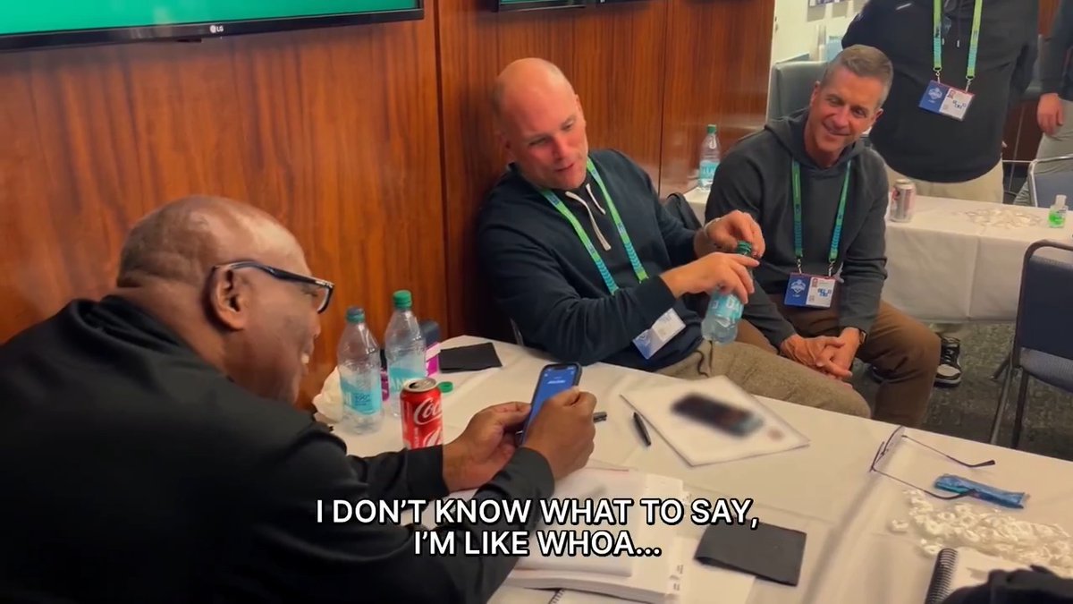 Ozzie delivered the Pro Football Hall of Fame news to Jon Dubรฉ, former Ravens Sr. Video Operations Advisor ๐๐