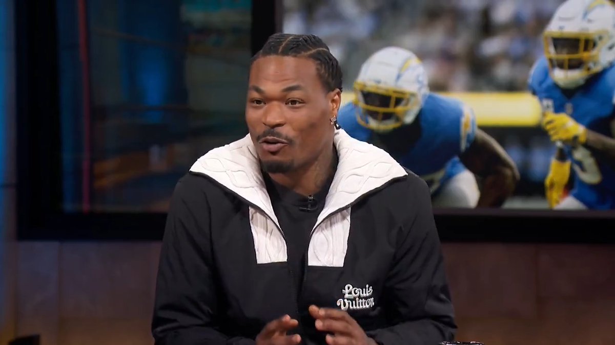 .Khalil Mack means everything to the Los Angeles Chargers defense ❤️Derwin James Jr