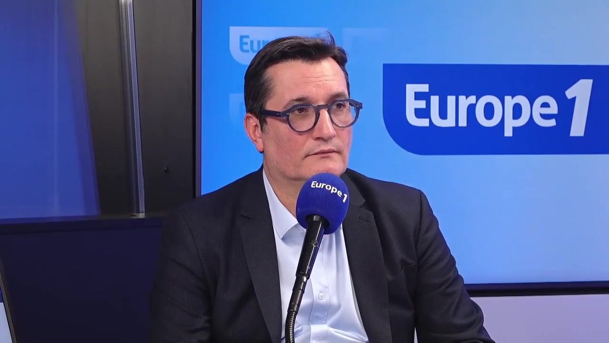 L'ancien élu Karim Zeribi a accusé Deschamps d'avoir « un problème avec les Algériens » : « Ce qui me surprend, c'est par quel processus de pensée Karim Zeribi peut être amené à aller jusqu’à cette affirmation », interroge Olivier Dartigolles, dans #OMSLT avec Cyril Hanouna sur #Europe1