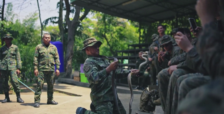 Skill exchange in the jungle. Marines and sailors assigned to 1st Marine Division teamed up with the Royal Thai Armed Forces to master jungle survival skills during Exercise Cobra Gold.