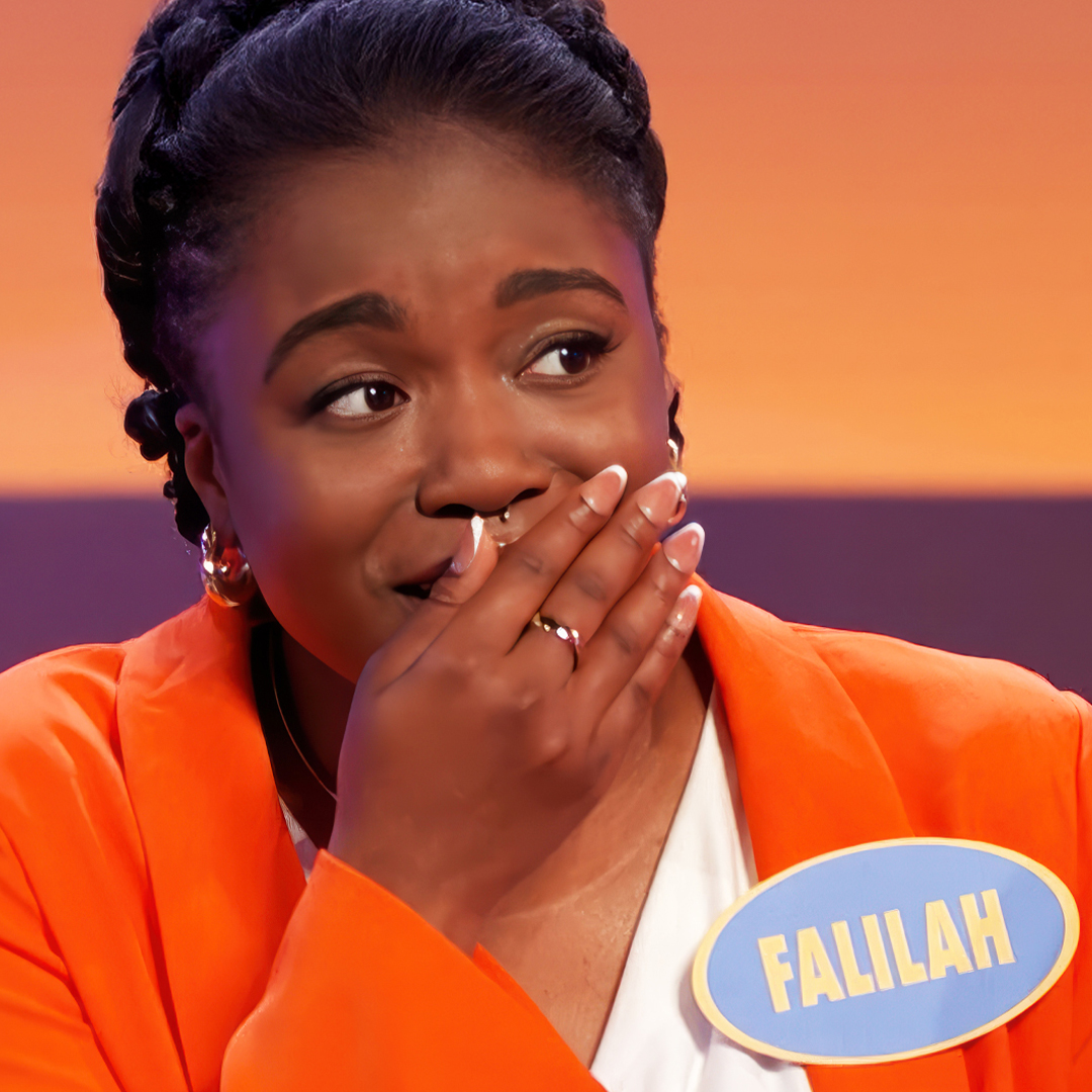 7 things a bald guy does to look more attractive. ๐๐๐ Steve teaches Falilah a Harvey family secret!