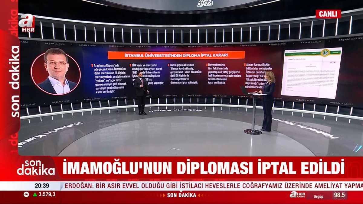 ‼️ İMAMOĞLU'NUN DİPLOMASI İPTAL EDİLDİ A Haber muhabiri Mehmet Karataş Mehmet Karataş: CHP yıllarca sayın Cumhurbaşkanımız Recep Tayyip Erdoğan’ın diploması yok diyerek yıllarca memleketin kafasını bulandırdılar. Kaderin bir cilvesi olsa gerek şimdi ise kendi adayları ve belediye başkanlarının usulsüz bir şekilde diploma aldığı ortaya çıktı.