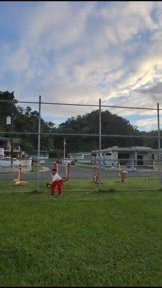 Con este tipo de motivación el cielo es el límite para este niño. 📹 IG/Nave_PR
