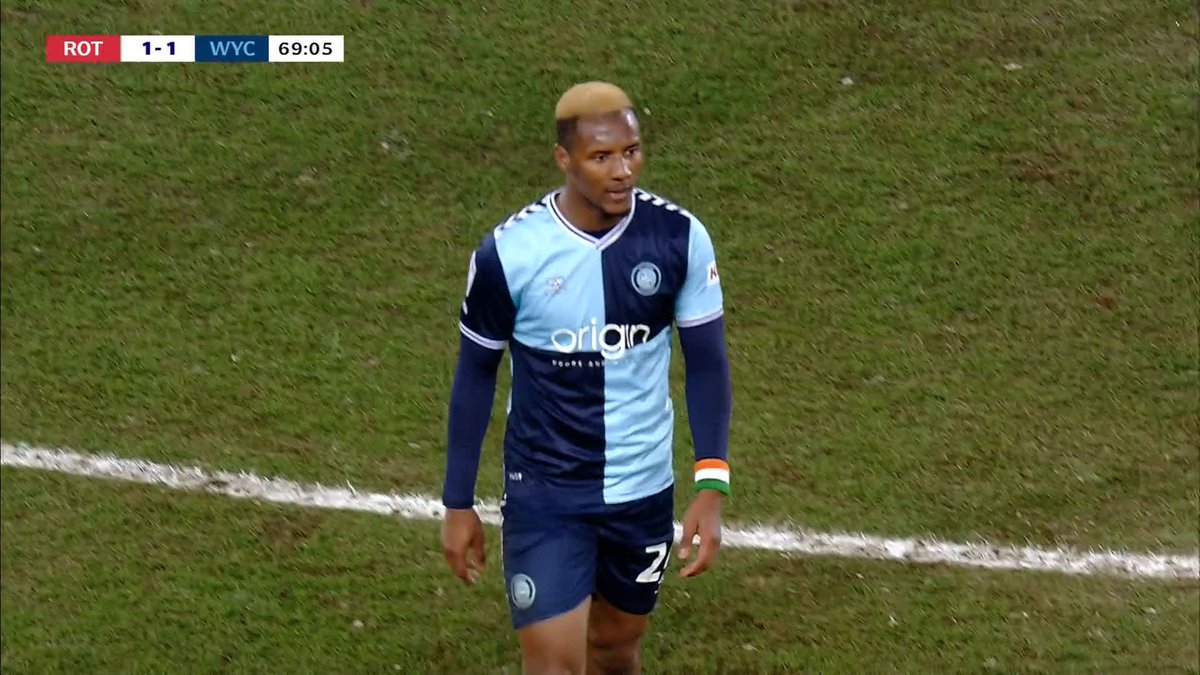 "It's the MAIN man." 🔥 Richard Kone finds the equaliser for Wycombe ⚽️