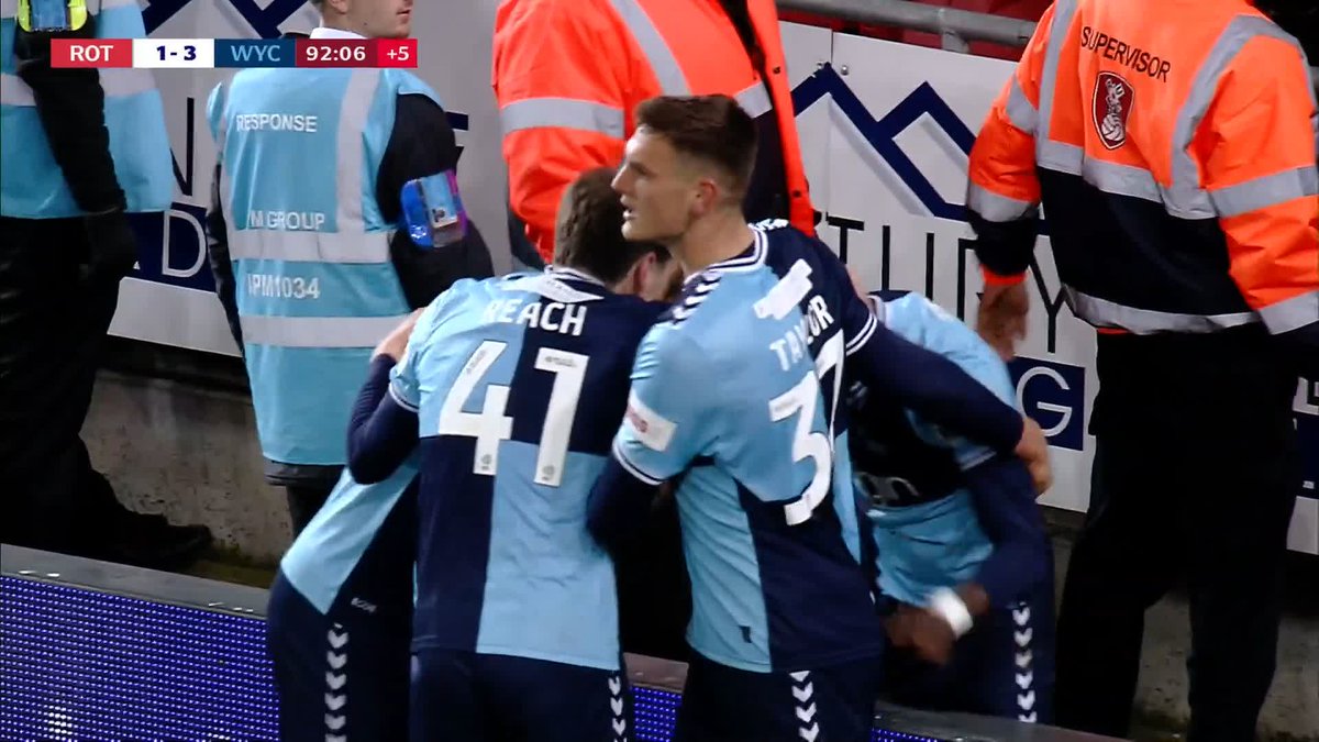 2 goals in 2 minutes for Wycombe, WOW! 🤯
