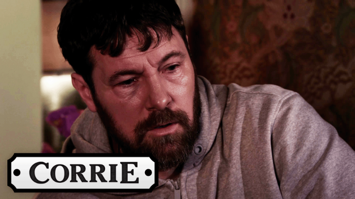 What's he going to do with that?! 😱 #Corrie