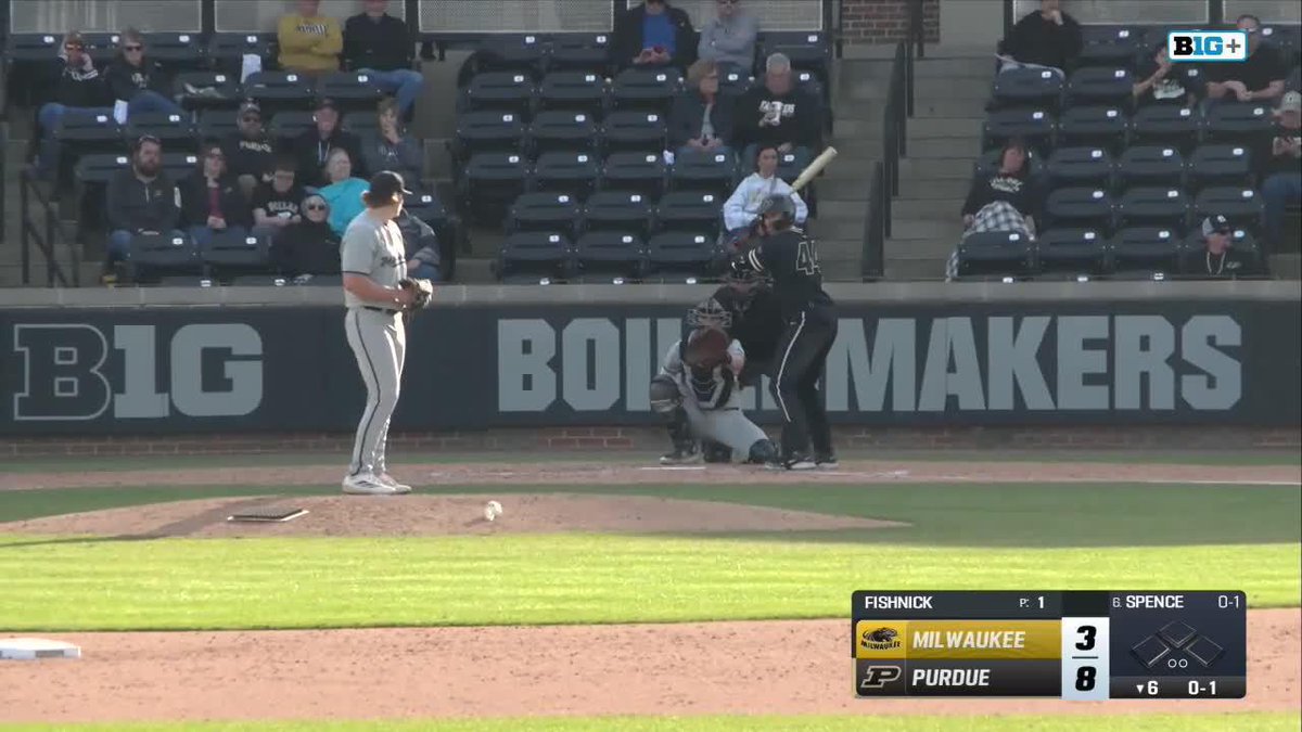 Keenan Connects!! And he Crushed it in a Big Way!! #BoilerUp @KeenanSpence32 🚀 👀 It Cleared Cherry Lane beyond the LF Wall on the Fly ⛽️ Exit Velo: 111mph 📐 Launch Angle: 29 Degrees 📏 How Far Did It Fly: 498 Feet