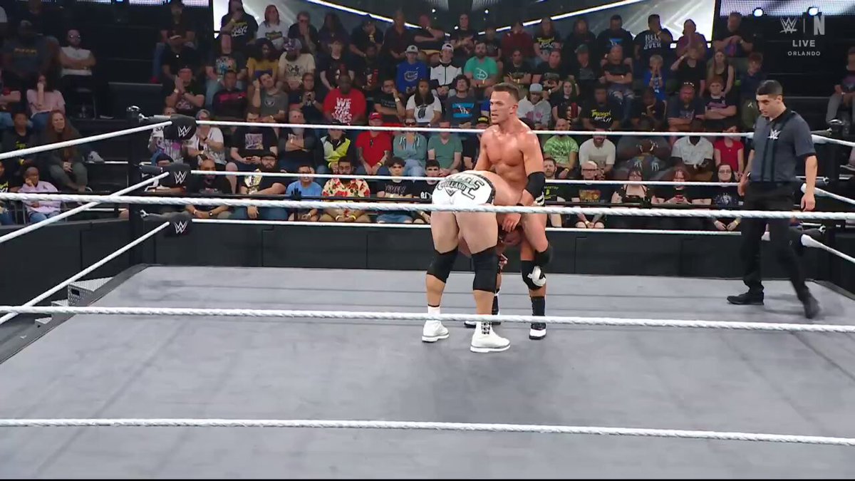 Ricky Saints gets his first NXT singles win with the Roshambo. Loved that commentary said he couldn't get all of it because of the injury to his back. #WWENXT