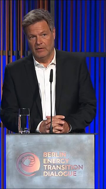 Robert Habeck spannte gestern beim Berlin Energy Transition Dialogue den ganz großen Bogen: Von Sicherheit über Erneuerbare Energien bis hin zu Klimaneutralität und Freiheit. Er trifft den richtigen Ton und schreibt der kommenden Regierung ins Stammbuch, was sie keinesfalls falsch machen sollte:
