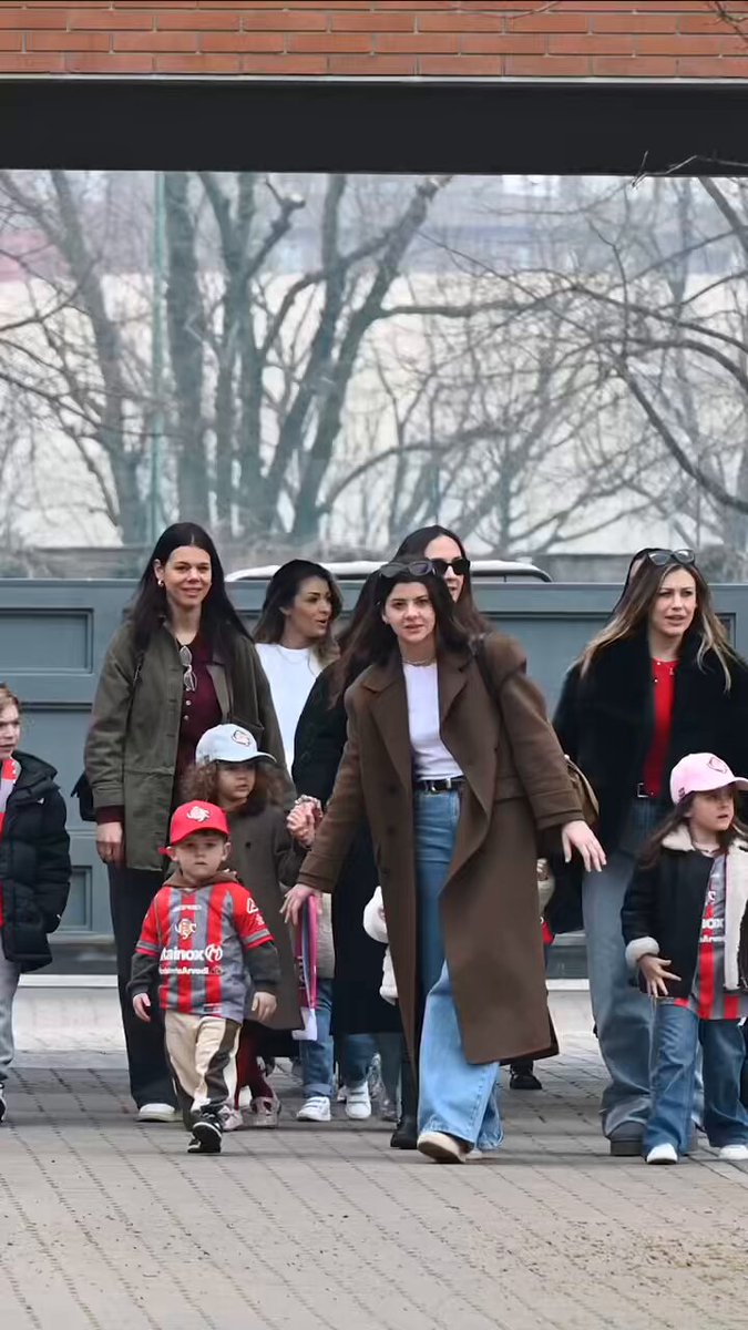 🥹❤️ Cremonese surprised the players with a visit from their kids for Fathers Day 🎥 U.S. Cremonese