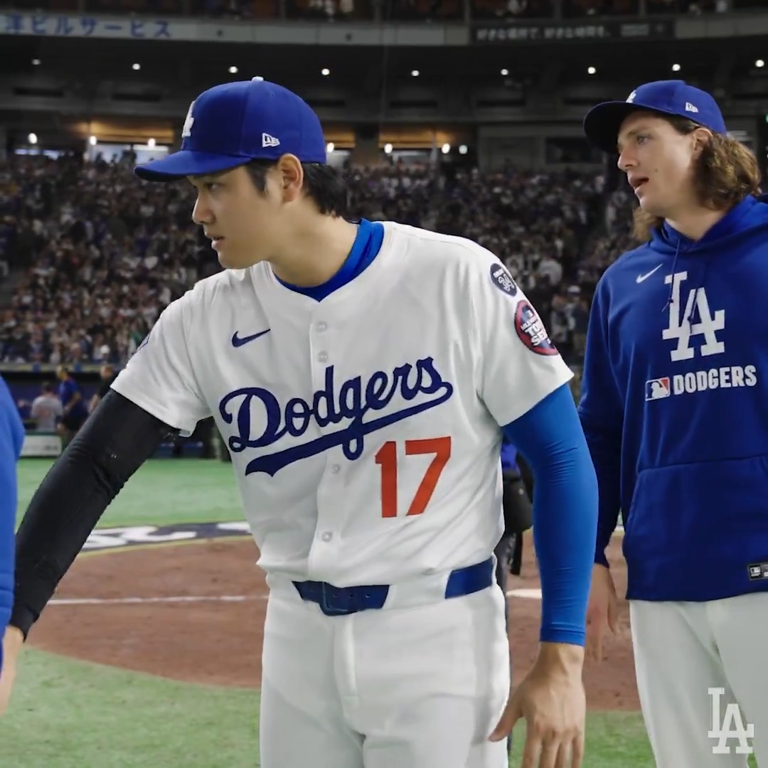 Victory formation! #TokyoSeries
