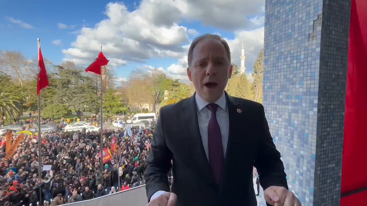 Cumhurbaşkanı Önseçim Adayımız Ekrem İmamoğlu’na sahip çıkmak için⬇️ Bu akşam 20:30’da Saraçhane Meydanı’nda buluşuyoruz!