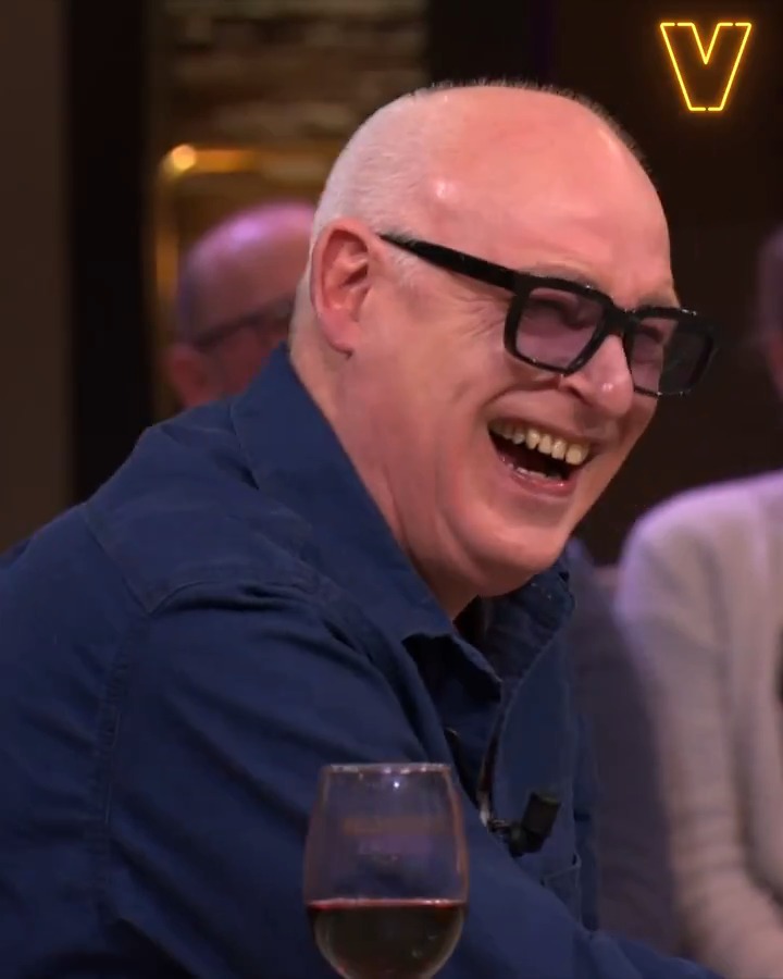 René lacht om interview Memphis: 'Hij is niet de denker des vaderlands, hè!' 😅😅 #vandaaginside