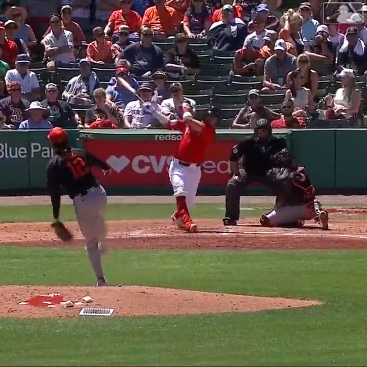 Mayer smashes an RBI triple!