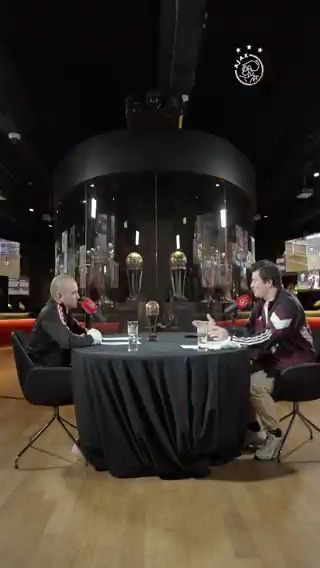 'Hij zag een nulletje over het hoofd' 😅 Ajax Jubileumpodcast #4: Archiefparels