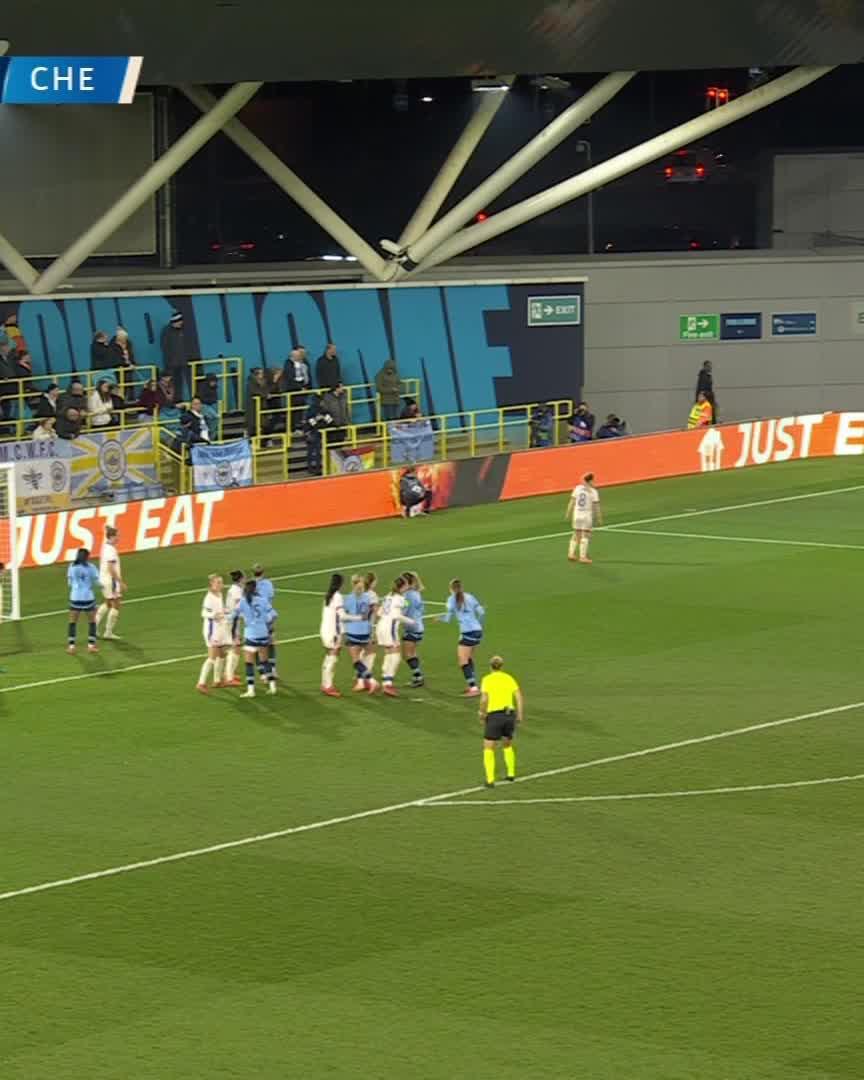 💥 Miedema is there to smash in the ball after an extended corner and give Manchester City the opener against Chelsea! Watch Man City v. Chelsea live on DAZN & join the DAZN FanZone ▶️ #UWCLonDAZN #UWCL