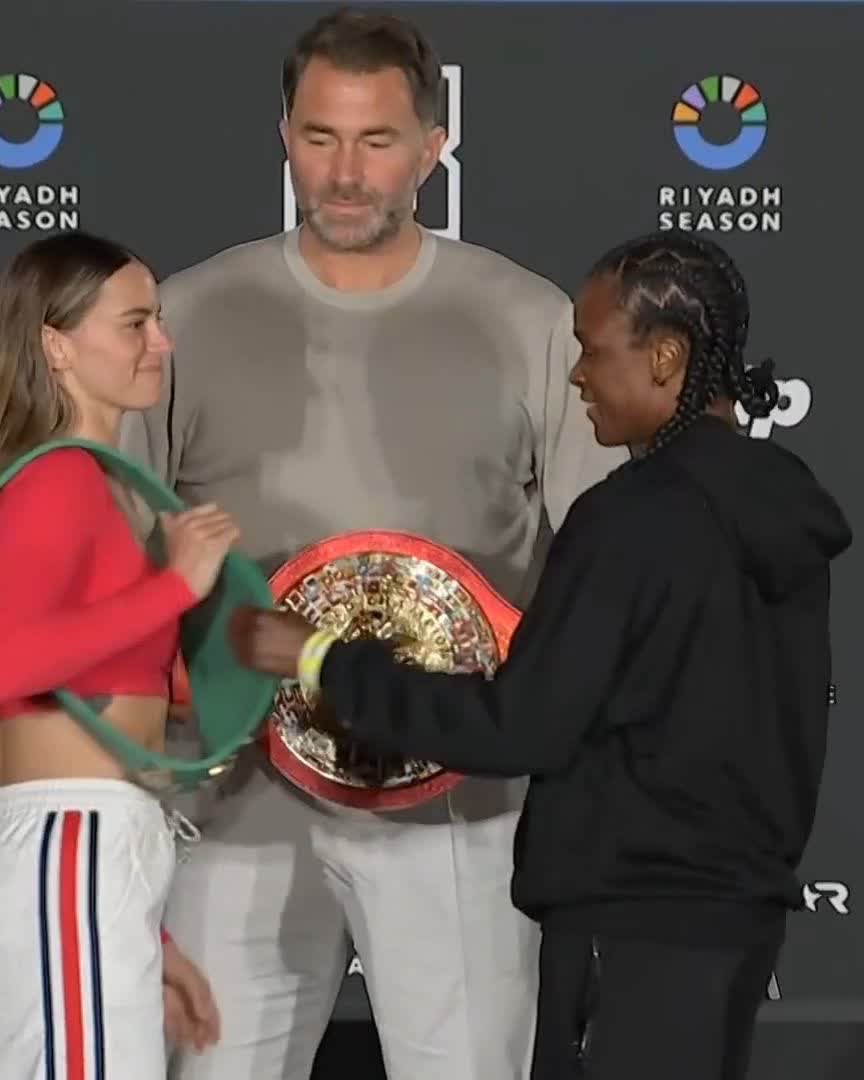 FACE OFF 👀 Skye Nicolson vs Tiara Brown WBC World Featherweight Title #KambososWyllie | DAZN Boxing | #NicolsonBrown