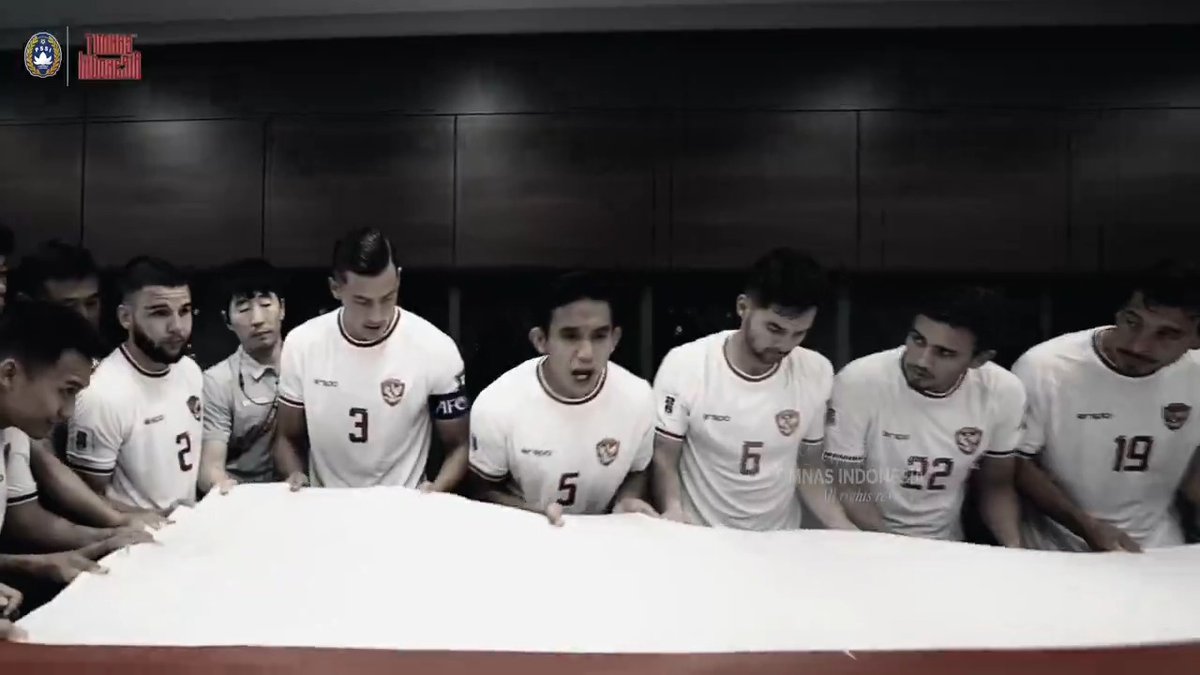 We will fight with ๐๐ฅ๐จ๐จ๐, ๐ฌ๐ฐ๐๐๐ญ, ๐๐ง๐ ๐ญ๐๐๐ซ๐ฌ! ๐ฎ๐ฉ๐ช โฃ #TimnasDay โฃ #GarudaMendunia