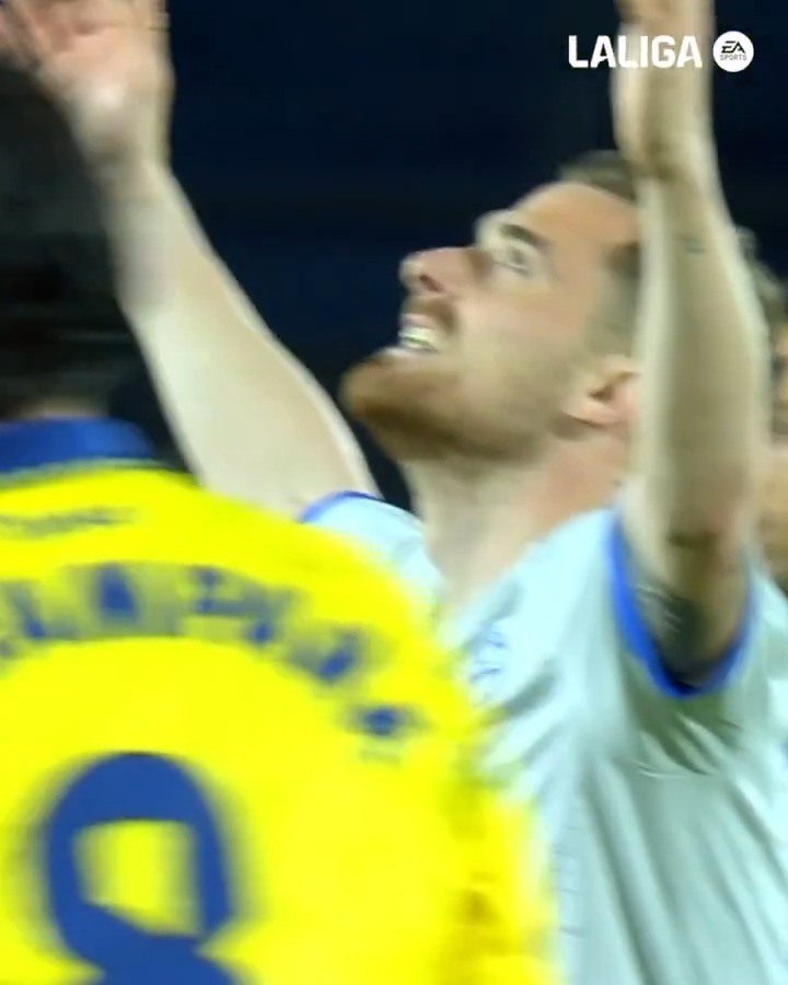 💙💥🔝 El olfato de Toni Martínez para reventar la red. #LALIGAEASPORTS | #LALIGAHighlights