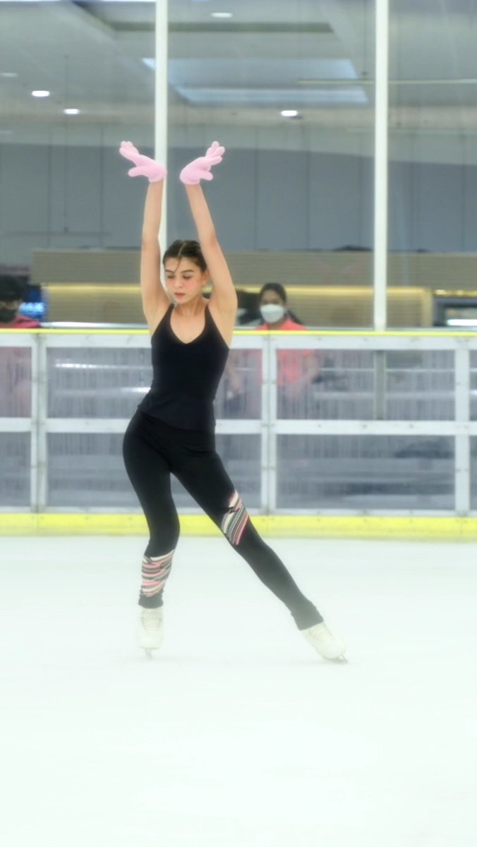 Ashley Ortega, ang Independent Tis-Ice Princess ng San Juan— grace, strength, and elegance in one! ❄️👑 🎥: ortegaash | Tiktok