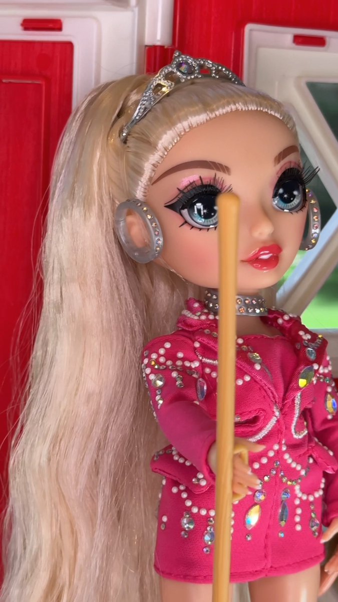 Doll Nicole and Doll Me do not play 😇💖 #TBT 🤣 Stream #ParisAndNicole: #TheEncore on @Peacock #RainbowHigh #Bratz #ThatsHot #TheSimpleLife
